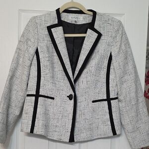 Kasper Women's Textured Blazer with Black Accents